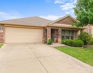 2023 Sterling Gate Drive - Photo Thumbnail 3