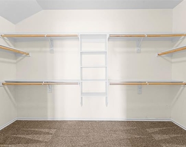2023 Sterling Gate Drive - Photo Thumbnail 22