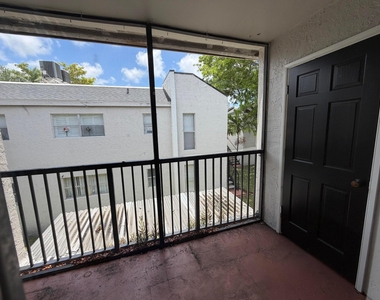 4419 Treehouse Lane - Photo Thumbnail 7
