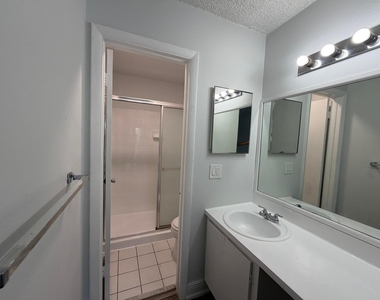 4419 Treehouse Lane - Photo Thumbnail 2