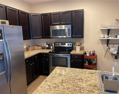 2851 W Prospect Road - Photo Thumbnail 3