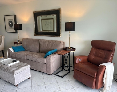 8900 Washington Boulevard - Photo Thumbnail 8