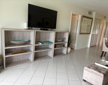 8900 Washington Boulevard - Photo Thumbnail 11
