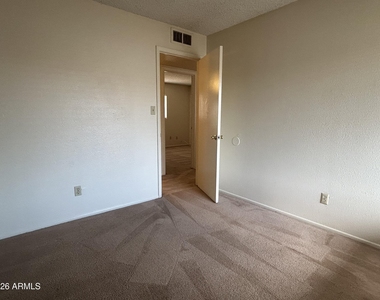 1653 W Plana Avenue - Photo Thumbnail 11