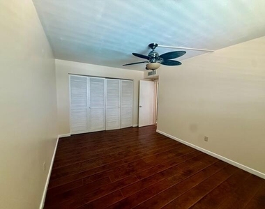809 Hummingbird Way - Photo Thumbnail 10