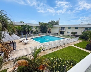 809 Hummingbird Way - Photo Thumbnail 2