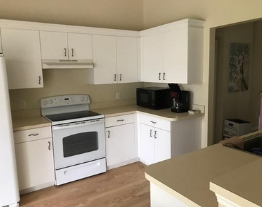 238 Sw Chandler Terrace - Photo Thumbnail 8