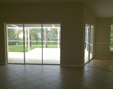 238 Sw Chandler Terrace - Photo Thumbnail 4