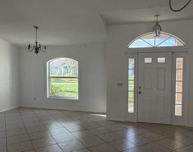 238 Sw Chandler Terrace - Photo Thumbnail 8