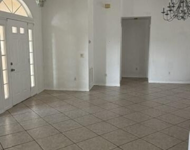 238 Sw Chandler Terrace - Photo Thumbnail 9