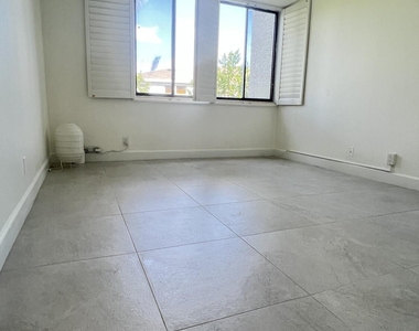 4381 Trevi Court - Photo Thumbnail 8