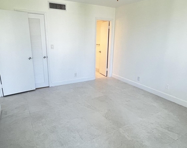 4381 Trevi Court - Photo Thumbnail 7