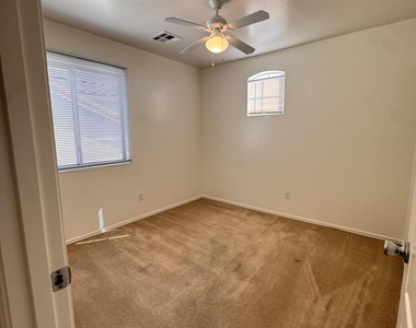 14955 N 174th Lane - Photo Thumbnail 42