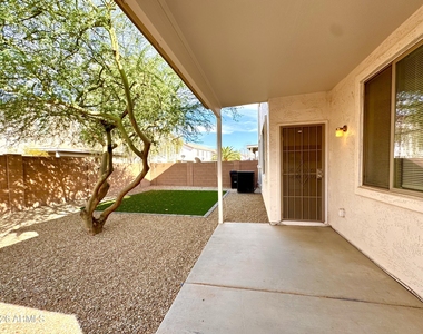 14955 N 174th Lane - Photo Thumbnail 3