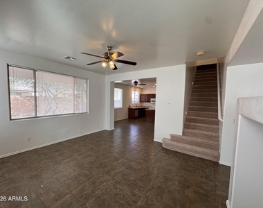 14955 N 174th Lane - Photo Thumbnail 9