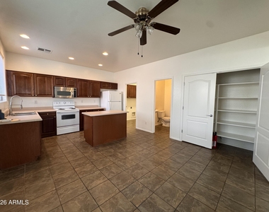 14955 N 174th Lane - Photo Thumbnail 15