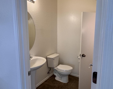 14955 N 174th Lane - Photo Thumbnail 18