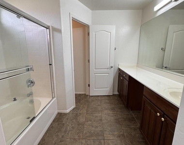 14955 N 174th Lane - Photo Thumbnail 38