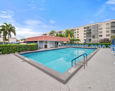 8900 Washington Boulevard - Photo Thumbnail 15