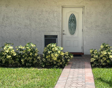 8900 Washington Boulevard - Photo Thumbnail 13
