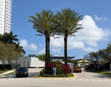 15051 Royal Oaks Lane - Photo Thumbnail 26