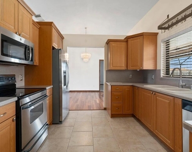 329 Se Oakridge Drive - Photo Thumbnail 4