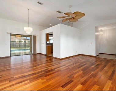 329 Se Oakridge Drive - Photo Thumbnail 7