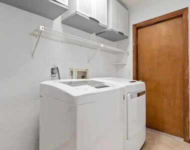 329 Se Oakridge Drive - Photo Thumbnail 12