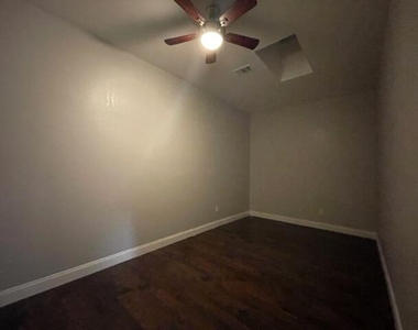 704 Sw 6th Street - Photo Thumbnail 6