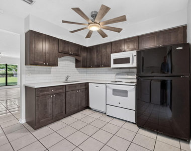 12395 Peconic Court - Photo Thumbnail 8