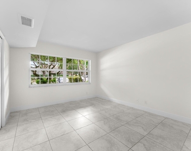 4240 Oaks Terrace - Photo Thumbnail 22