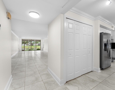 4240 Oaks Terrace - Photo Thumbnail 2
