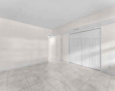 4240 Oaks Terrace - Photo Thumbnail 23