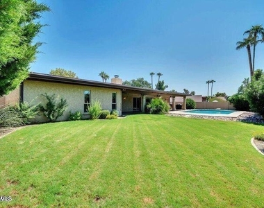 8430 N 80th Place - Photo Thumbnail 13