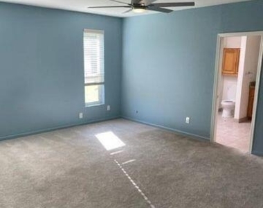 8430 N 80th Place - Photo Thumbnail 6