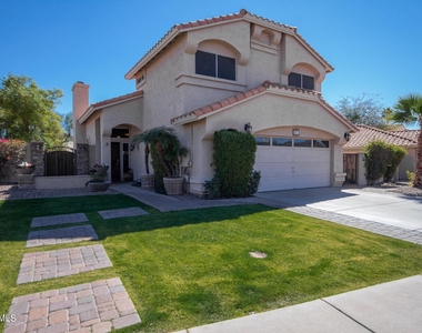 2911 E Windmere Drive - Photo Thumbnail 1