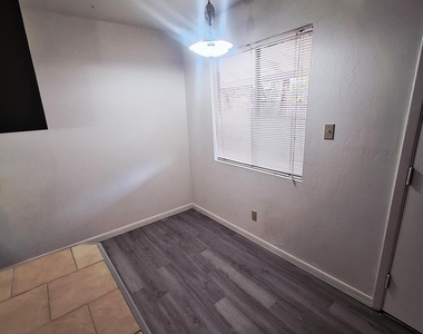 36 W Pasadena Avenue - Photo Thumbnail 2