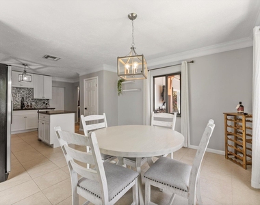 728 Ne 9th Avenue - Photo Thumbnail 15