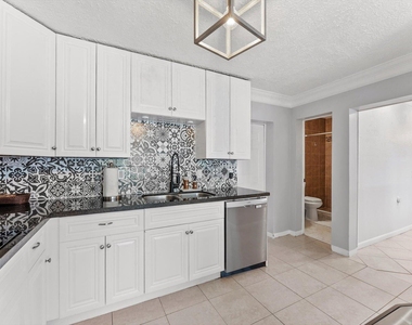 728 Ne 9th Avenue - Photo Thumbnail 12