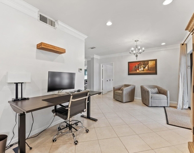 728 Ne 9th Avenue - Photo Thumbnail 9