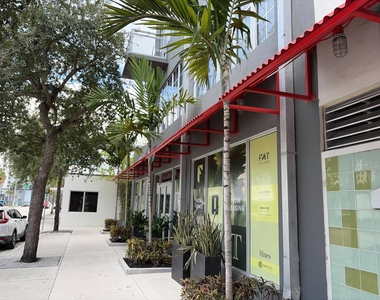 425 N Andrews Avenue - Photo Thumbnail 1