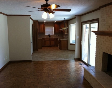2733 Walnut Road - Photo Thumbnail 2