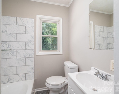 913 Edgemont Avenue - Photo Thumbnail 4