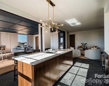 4220 Colony Plaza Drive - Photo Thumbnail 14