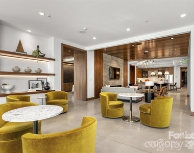 4220 Colony Plaza Drive - Photo Thumbnail 4