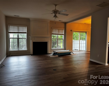 11342 Cedar Walk Lane - Photo Thumbnail 6