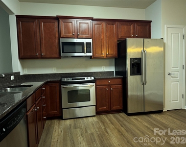 11342 Cedar Walk Lane - Photo Thumbnail 2