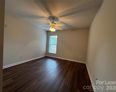 11342 Cedar Walk Lane - Photo Thumbnail 10
