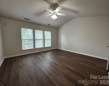 11342 Cedar Walk Lane - Photo Thumbnail 8