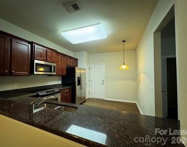 11342 Cedar Walk Lane - Photo Thumbnail 4